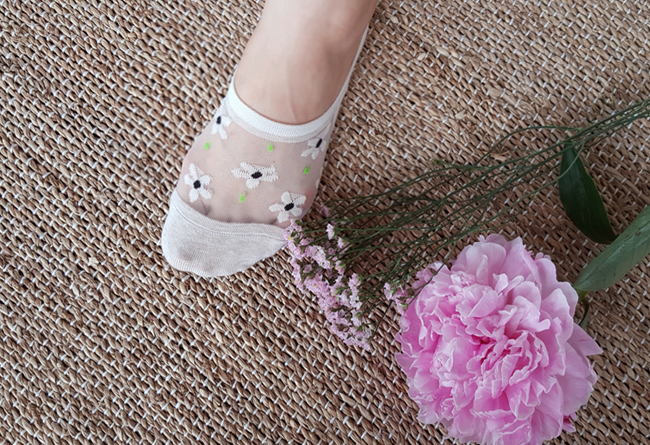 [15,000 units sold] Defiance Flower Mesh Slipper [4 colors]