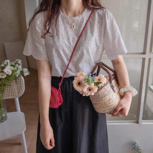 [LABEL][White Color] Ditto Race Blouse[size:F,1]