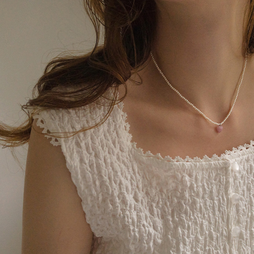 Bibael pearl heart necklace