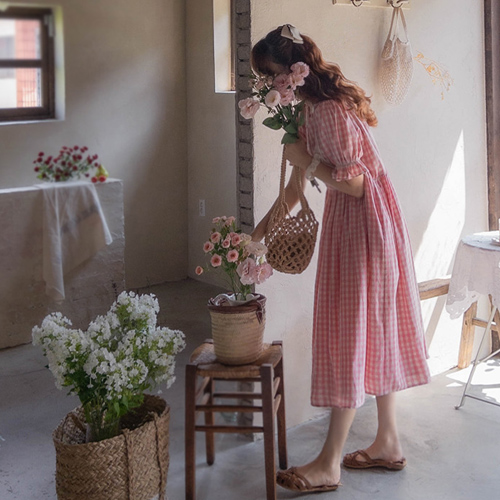 <FONT color=#5a3954>MADE LIN</font> raspberry Summer Check Andres Puff One Piece [size: F (55~66)]