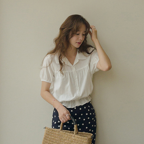[LABEL] Pretty Shirring Crop Blouse [size: F (55~66)]