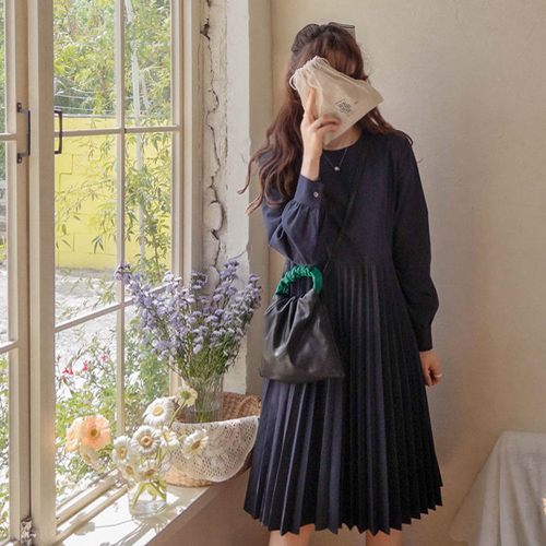 <FONT color=#5a3954>MADE LIN</font> Annabelle Mapsi Ribbon Pleats One Piece [size: F (55~66)]