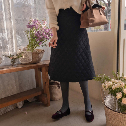 [Special Sale 5,000 won discount] [LABEL] Telora Quilting Nuvim Warmth Back Neat Banding Skirt [size: F (55~66)]