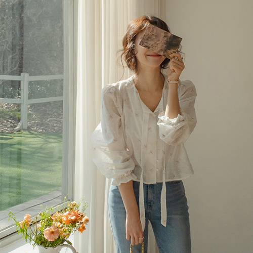 [LABEL] Hers Delicate Flower Blouse [size:F,1]