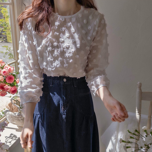 [New product special price 9,000 won discount] <FONT color=#5a3954>MADE LIN</font> Marceau three-dimensional spring flower bright blouse [size: F(55~66)]