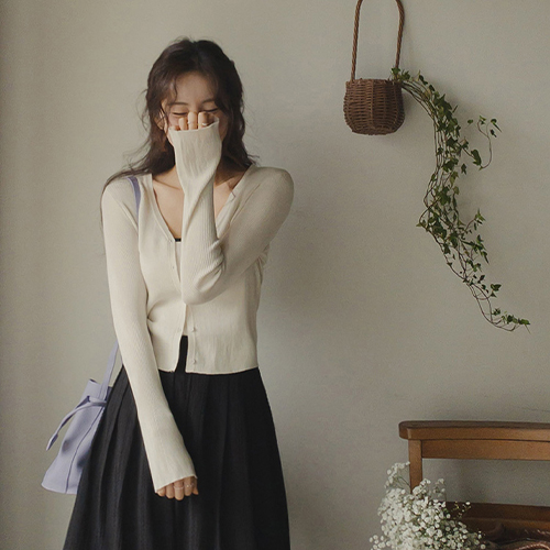 [Set] Cream cheese color matching line string tank top Cardigan set [size: F(55~66)]