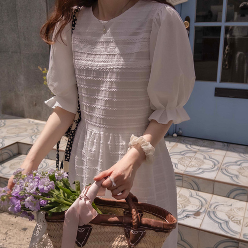 Laura flower embroidery and lace shearling sleeves elegant fit One Piece [size: F(55~66)]