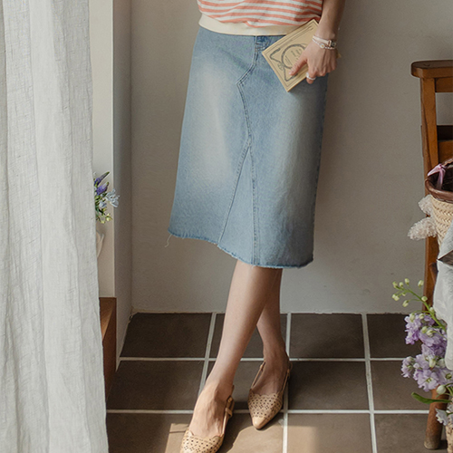 [New 7,000 won special price][Universal coordination][Must-have item] <FONT color=#5a3954>MADE LIN</font> Delicate Washing Firm fit Aline Denim Skirt[size:S,M,L,XL]