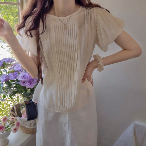 [Best Special Price 6,000 Won Discount] <FONT color=#5a3954>MADE LIN</font> Anjaker Sky Blue Summer Pintuck Volume Sleeve Blouse [size: F (55~66)]