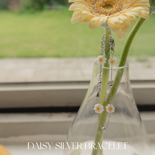 Daisy Flower Silver bracelet