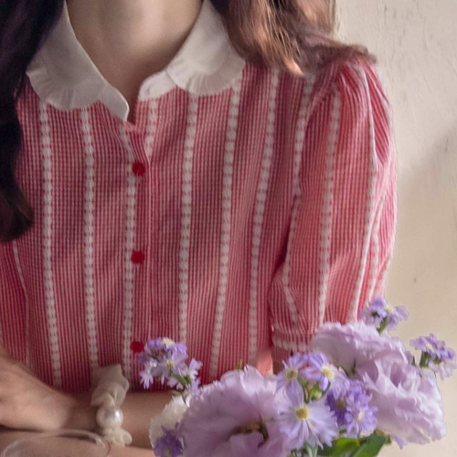 [Best Special Price 4,000 Won Discount] <FONT color=#5a3954>MADE LIN</font> KINSBELL Flower Summer Check Lovely Sharing Collar Blouse [size: F (55~66)]