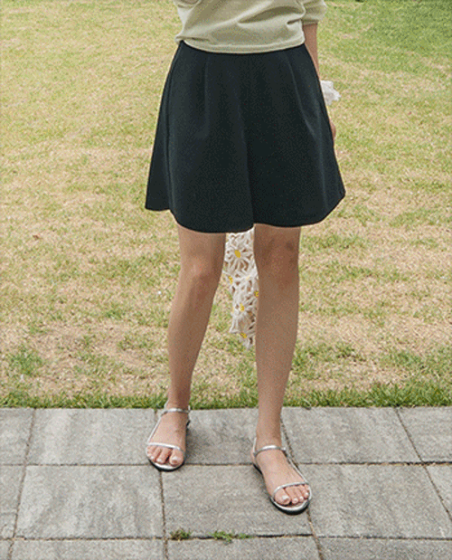 [Stretchy like glutinous rice!] Four-quarter pin tuck pants with good tension [size: F (55~66)]