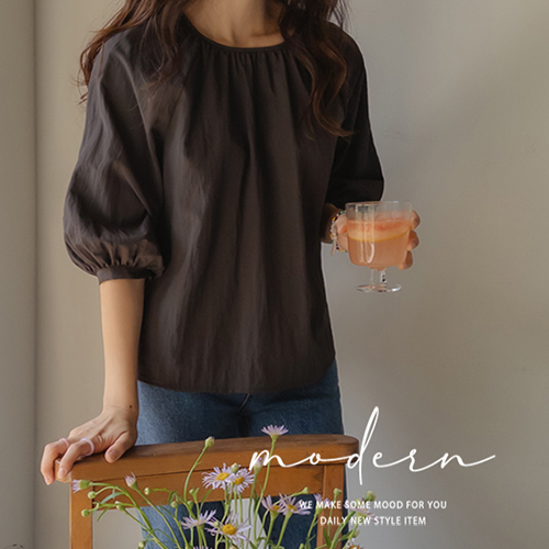 [New product special price 8,000 won discount] <FONT color=#5a3954>MADE LIN</font> Shades Yerimood Bamboo Shirring Blouse [size: F (55~66)]