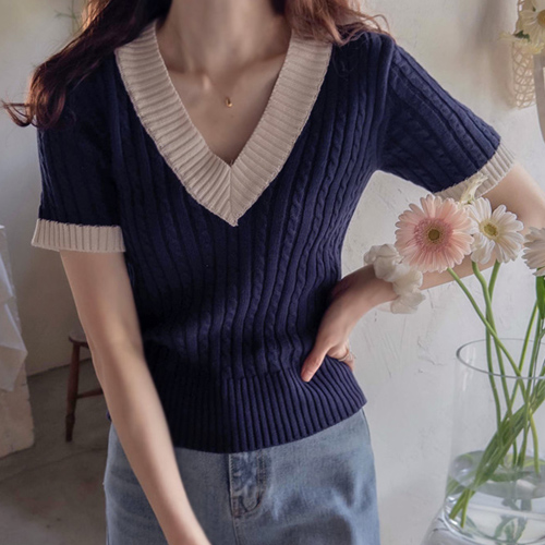 [New Product Special Discount] <FONT color=#5a3954>MADE LIN</font> Roy Color Matching Supima Cotton V-neck Slim Fit Knit [size: F (55~66)]