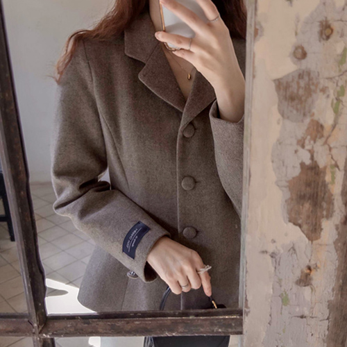 [New product special price 20,000 won discount] <FONT color=#5a3954>MADE LIN</font> Crandia Merino Wool Cute Button Edge Team Jacket [size: F(55), L(66)]