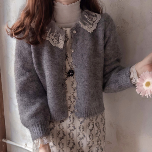 [New product special price 6,000 won discount] <FONT color=#5a3954>MADE LIN</font> Benian lovely lace neck soft alpaca wool Cardigan [size: F (55~66)]