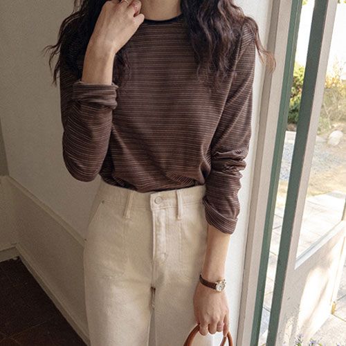 [Sheepskin soft touch] [New product special price 5,000 won discount] <FONT color=#5a3954>MADE LIN</font> sheepskin fluffy velvet neck Stripe T-shirt [size: F, 1]