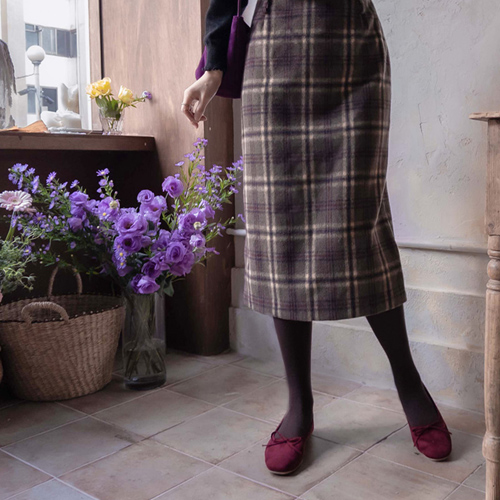 Dermoment Soft and fluffy check edge team wool skirt [size: S, M]