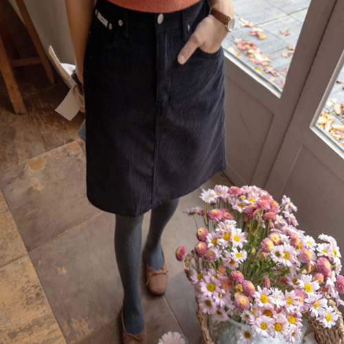 [Universal coordination item] Marion neat fit corduroy midi skirt [size: S, M]