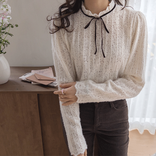 Jane Flower Texture Neckline Frill Ribbon Strap Lovely Blouse [size: F(55~66)]