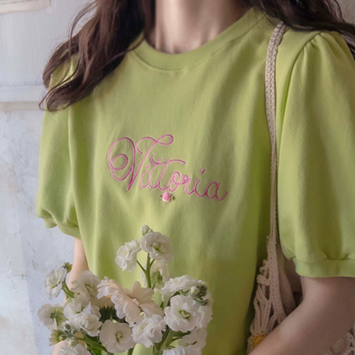 [New product special price 4,000 won discount] <FONT color=#5a3954>MADE LIN</font> Monde Rose Lettering Puff Tee [size: F (55~66)]