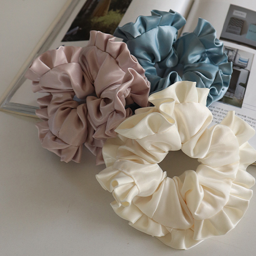 Amelie Satin Freel Hair Shushu Band
