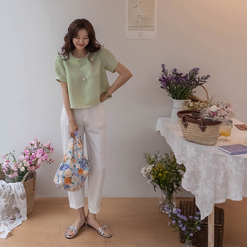 Le Mignon Chewy Cool Lively Crop Baggy Fit Pants [size: S, M, L]