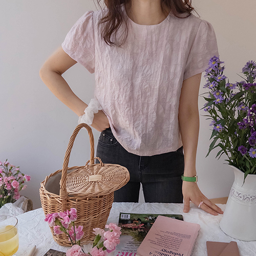 [New product special price 5,000 won discount] <FONT color=#5a3954>MADE LIN</font> Muren Floral Jacquard Blouse [size: F, 1]
