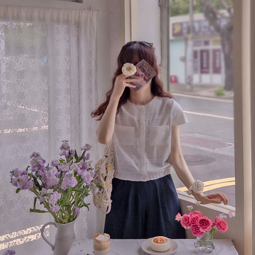 [New product special price 5,000 won discount] <FONT color=#5a3954>MADE LIN</font> Vientiane cutie sleeve Blouse [size: F (55~66)]