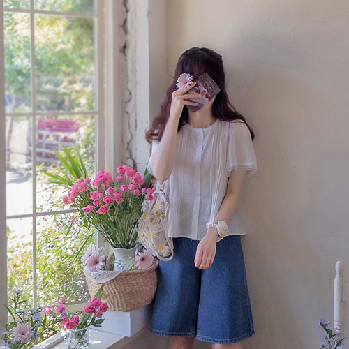 Annelieve embroidery summer pin tuck sleeve lace loose fit blouse [size: F(55~66)]
