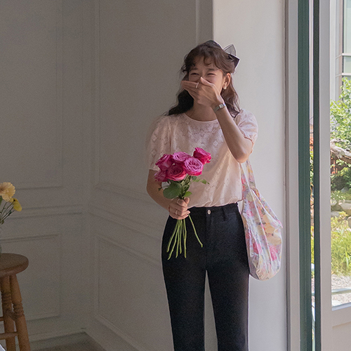 [New product special price 4,000 won discount] <FONT color=#5a3954>MADE LIN</font> Creel Race Puff Blouse Tee [size: F (55~66)]