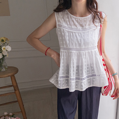 Serika dot pattern Punching Aline Sleeveless Blouse [size:F(55~66)]