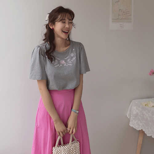 [New product special price 5,000 won discount] <FONT color=#5a3954>MADE LIN</font> Viola Flower embroidery Tee [size: F (55~66)]