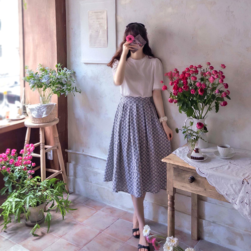 The Summer Check Flower Embroidery Mapsi Pleated Band Skirt [size: F (55~66)]