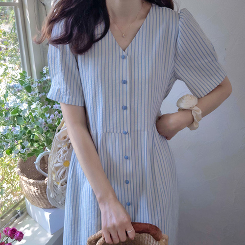 [New product special price 4,000 won discount] <FONT color=#5a3954>MADE LIN</font> [Sky color] [Comfortable material] Denia Puff Striped Dress [size: F]