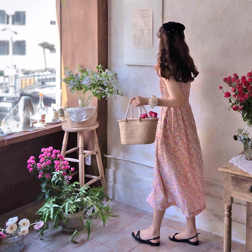 [New product special price 9,000 won discount] <FONT color=#5a3954>MADE LIN</font> Aliin flower garland pin tuck Sleeveless shirts One Piece [size: F (55~66)]