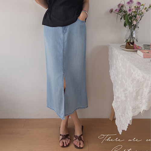 Huenp's loose fit Summer Denim Skirt [size: S, M]