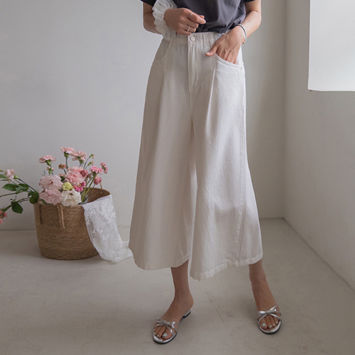Krantzby Cooling Flexible Fit Lovelyz White Denim Skirt Pants [size:S,M,L]