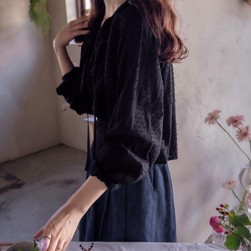 [New product special price 6,000 won discount] <FONT color=#5a3954>MADE LIN</font> Glenne Flower Punching Bolero Cardigan [size: F (55~66)]