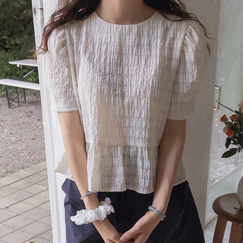[Crumple DOWN] Liberi Embo Silky Flare Blouse [size: F(55~66)]