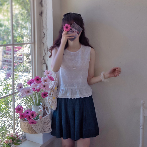 [New Arrival Special Price 8,000 Won Discount] <FONT color=#5a3954>MADE LIN</font> Moel Lace Frill Embroidered Nashi Blouse [size: F (55~66)]