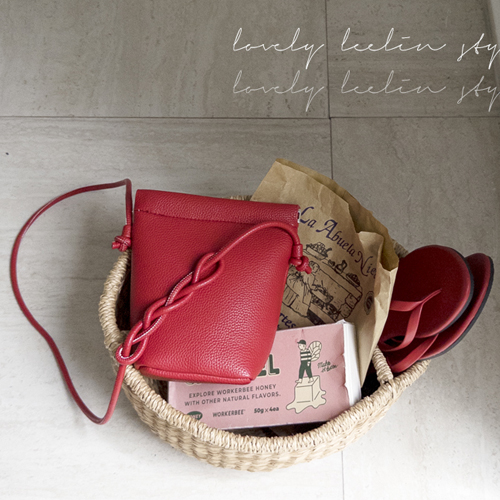 Itsogood Strap Twist Mini Cross Bag