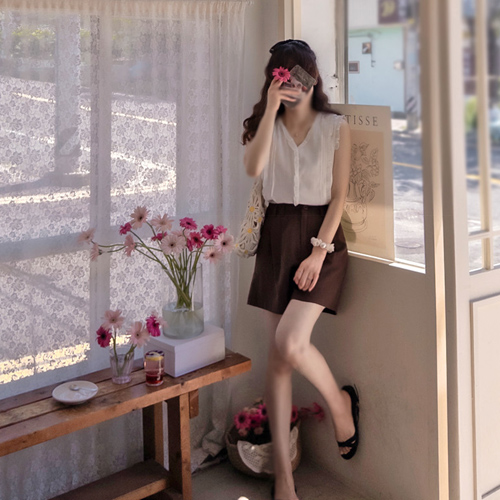 [New Arrival Special Price 5,000 Won Discount] <FONT color=#5a3954>MADE LIN</font> Curetta V-Frill Light Blouse [size: F (55~66)]