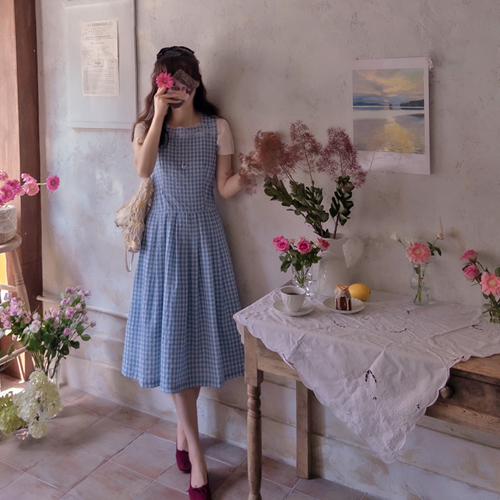 [New Arrival Special Price 10,000 Won Discount] <FONT color=#5a3954>MADE LIN</font> Oliver's Flower Embroidery Season Check Elegant Fit One Piece [size: S, M]
