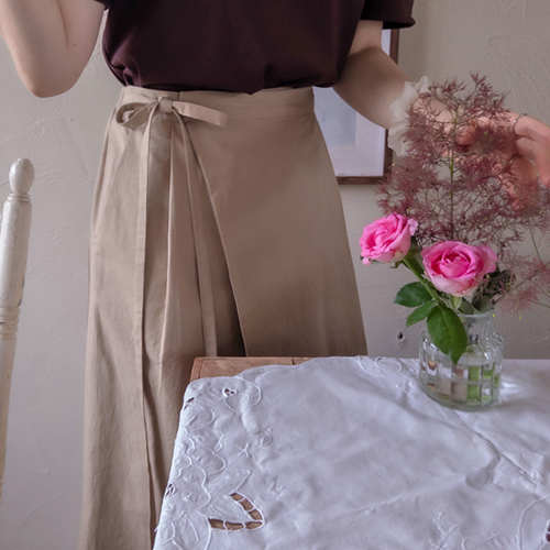 Season Moment & Ribbon Edge Fit Chic Wrap Skirt [size: F (55~66)]