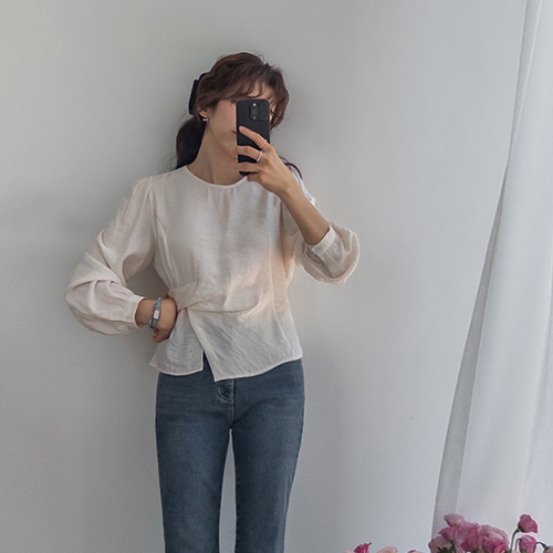Lineb Graceful Drape Strap Team Blouse [size: F(55~66)]