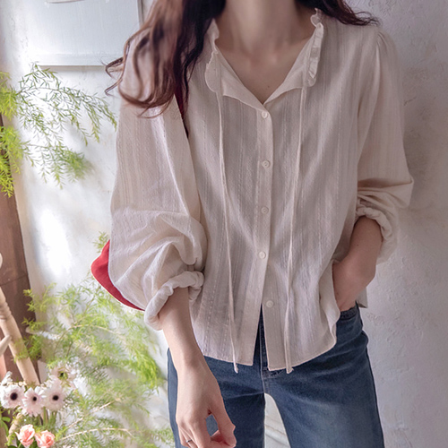 [LABEL] Heidel Sharing Cara and Ribbon Subtle Embroidery Blouse [size: F (55-66)]