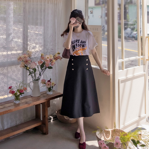[Best Special Price 4,000 Won Discount] <FONT color=#5a3954>MADE LIN</font> Paul Jessica Button Point Edge Fit Skirt [size: F (55-66)]