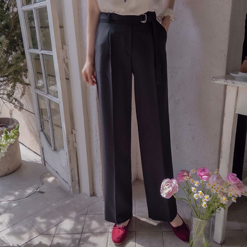 [LABEL] Season Buckle Flowy Fit Wrinkle-Free Slim One-Pleat Band Pants <FONT color=#d8a4a4>[Scratch Sale]</font>