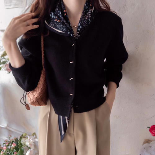 Ankley Mini Flower Coordination Triangle Scarf